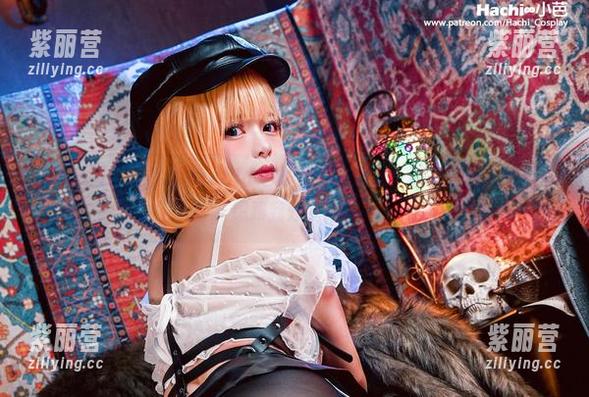 Hachi小芭 最新套图:这里有Hachi小芭的美脚,让我一秒忘记除了脚你还想跟我分享啥?