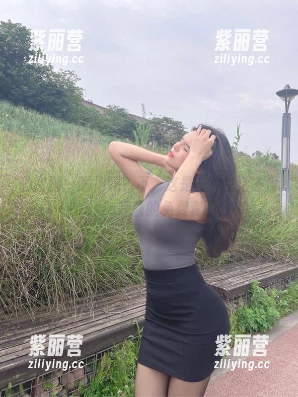 Jessie婕西 微密圈 - 睡袍吗?不,这是一种生活态度——Jessie婕西的免费套图分享。