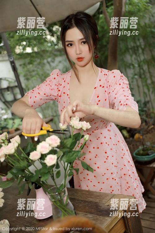 MFStar模范学院 - 向Ellie艾栗栗致敬，白丝照片不仅美，还成功拯救了我今天的脑洞！