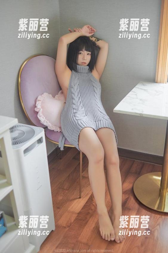 Maruemon(마루에몽)的私拍图集–红丝绒女仆来了，不用再打工了啊～