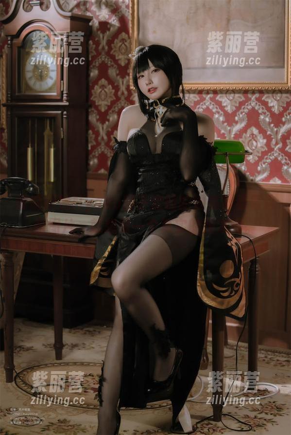 Nyako喵子 谁能拒绝Nyako喵子定制的油亮?看着这张图片,就想要一个真实的版本啊。