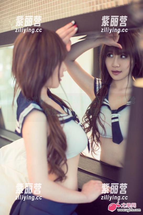 UGirls尤果网 - 王语纯最新写真，白裙抢眼，但你注意到她的发型了吗？