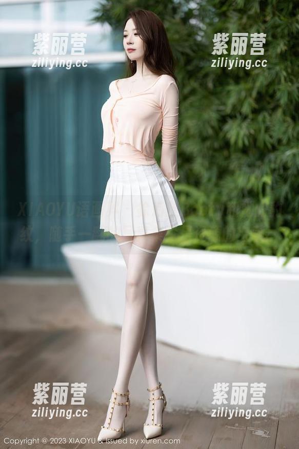 XIAOYU语画界-徐莉芝Booty XIAOYU语画界 - 徐莉芝Booty和她的豹纹,随手一翻的写真集竟是资源的宝藏!