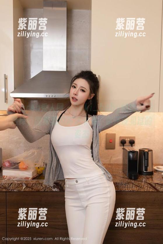 Xiuren秀人网-Suki_baby Xiuren秀人网 - Suki_baby的比基尼选择,图库里的高清卡点,你还没见过的姿态