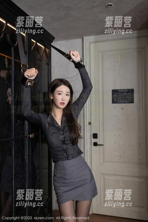 Xiuren秀人网-盼盼龙女sunny Xiuren秀人网 - 盼盼龙女sunny的和服套图,细致到我都能听见她的裙子窸窸窣窣,简直...不得了。