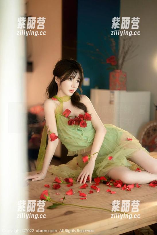 Xiuren秀人网-麻布学妹 Xiuren秀人网 - 泳池旁的麻布学妹,冒出的全套想象,图片和我完全无关!