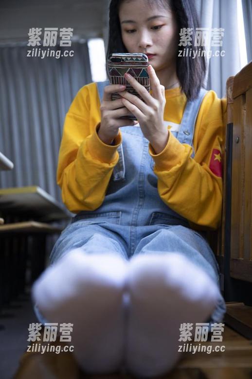 南国足艺 - 作品集里的沫沫美腿：这腿，我只想说…太好看了！
