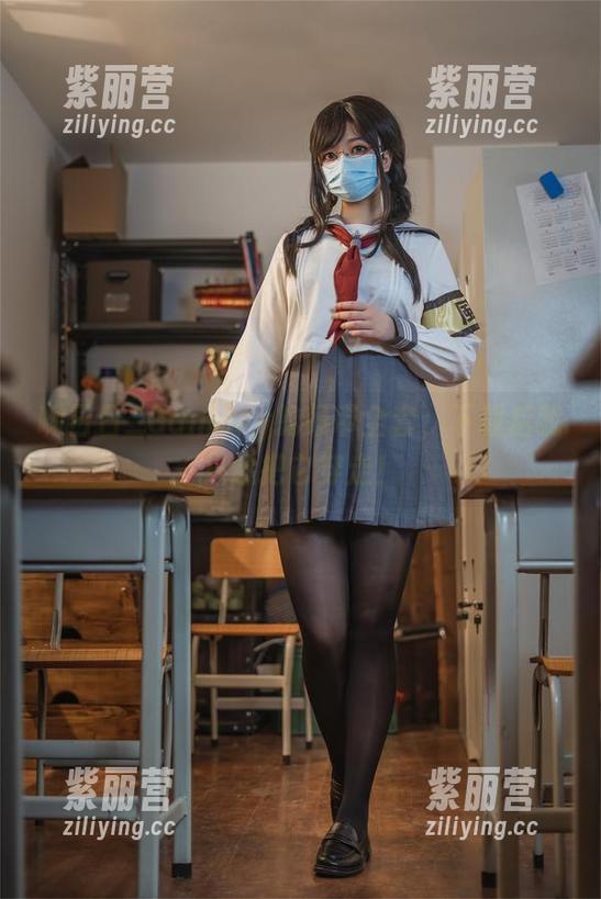 啊日日_Ganlory 啊日日_Ganlory的吊带全套,下载后我只想把它穿走!