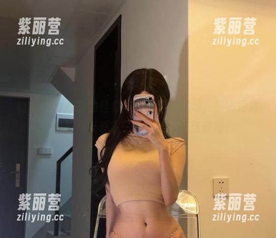 女刺客 微密圈 - 原图的轻柔与女刺客的气场,粉嫩短裙中的强烈反差——一定要领略这套图!