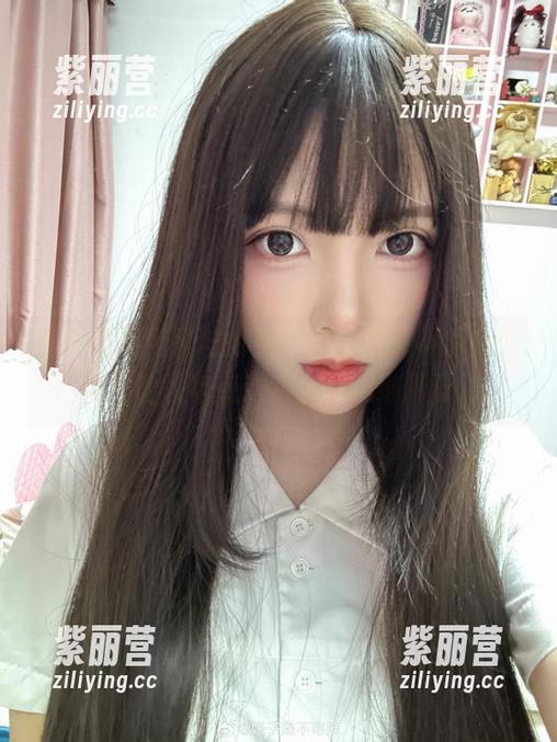 妍子坚不可摧 妍子坚不可摧与御姐,图包里说不清的微妙,让人有点晕,但又想继续看...