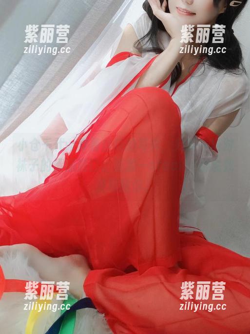 小仓千代w 小仓千代w穿着丝袜的写真,宛如一场对袜子的情感进口。资源一stack,别说我没提醒你。