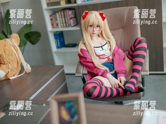 幼水铃衣 幼水铃衣的“温泉体操服”套图精选:谁说温泉只能泡着看?