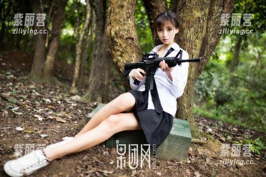 果团网-蜜桃Q妹儿 果团网 - 毛衣包裹的只是肉体吗?蜜桃Q妹儿的高清图包里,那种你知我知的暧昧感恍若在风里飘荡。