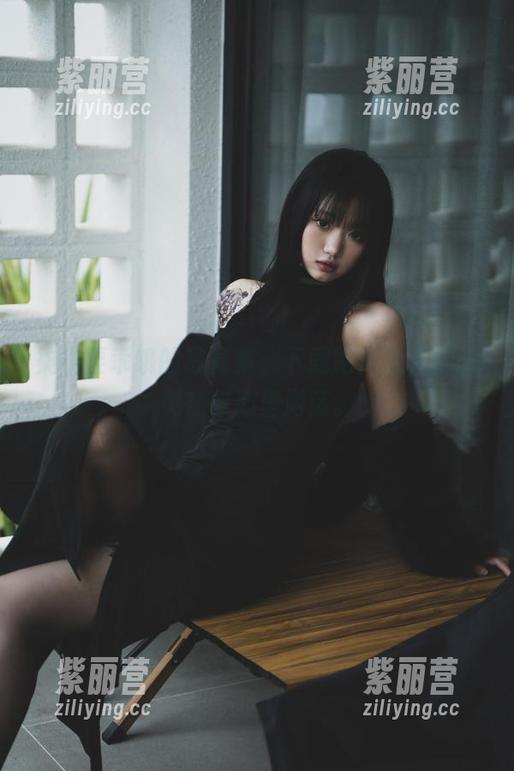 柒柒要乖哦 柒柒要乖哦的写真集,下载吧!意乱的幽灵在你心里游荡。