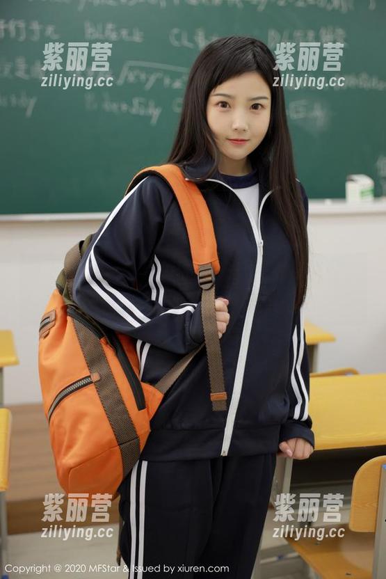 模范学院-梦梵 模范学院 - 写真里的魔法:梦梵裤里丝,让你邂逅纤细的腿!