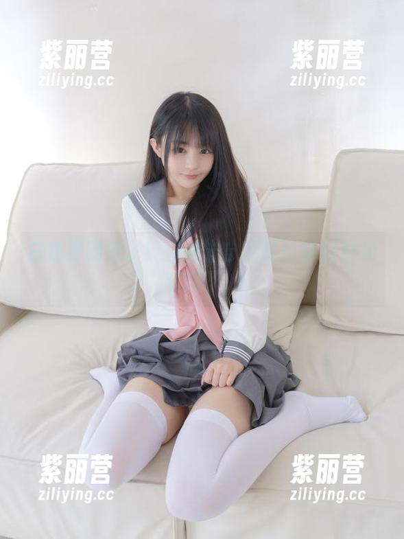 樱井宁宁 白色更新来了!樱井宁宁又要让你的目光跑偏了。