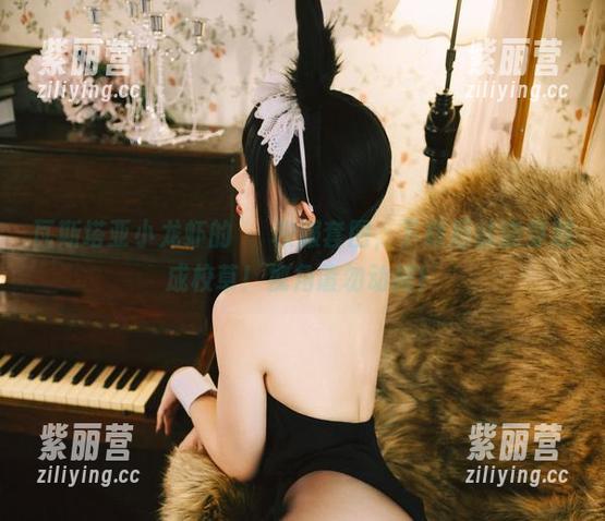 瓦斯塔亚小龙虾 瓦斯塔亚小龙虾的菈菈校服套图,下载后就能穿越成校草!视角请勿动摇!