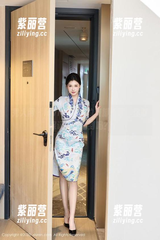 秀人网-luvian本能 秀人网 - luvian本能的美脚资源,你敢保证不被迷到吗?