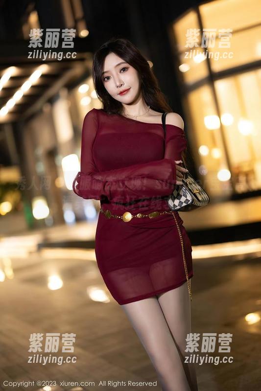 秀人网-summer宝宝 秀人网 - 制服萌态立现!summer宝宝高清美图,疯狂在线求夸!