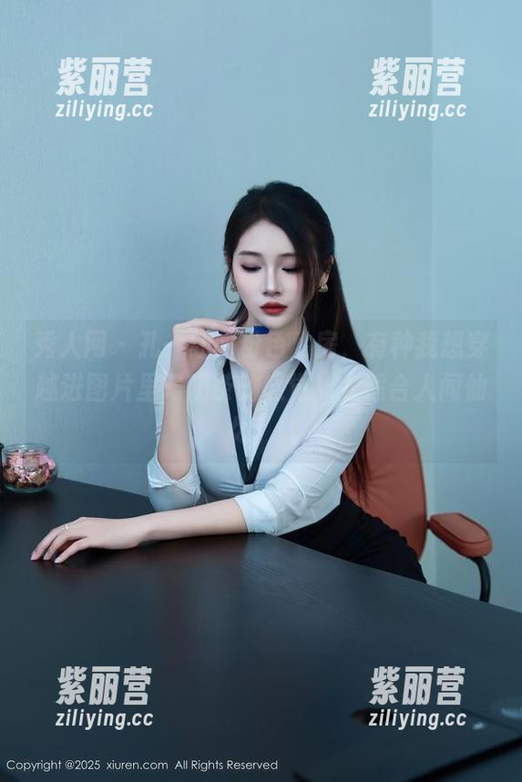 秀人网-孔一红 秀人网 - 孔一红的粉色私房,有种我想穿越进图片里喝奶茶的感觉,太适合人间仙女了!