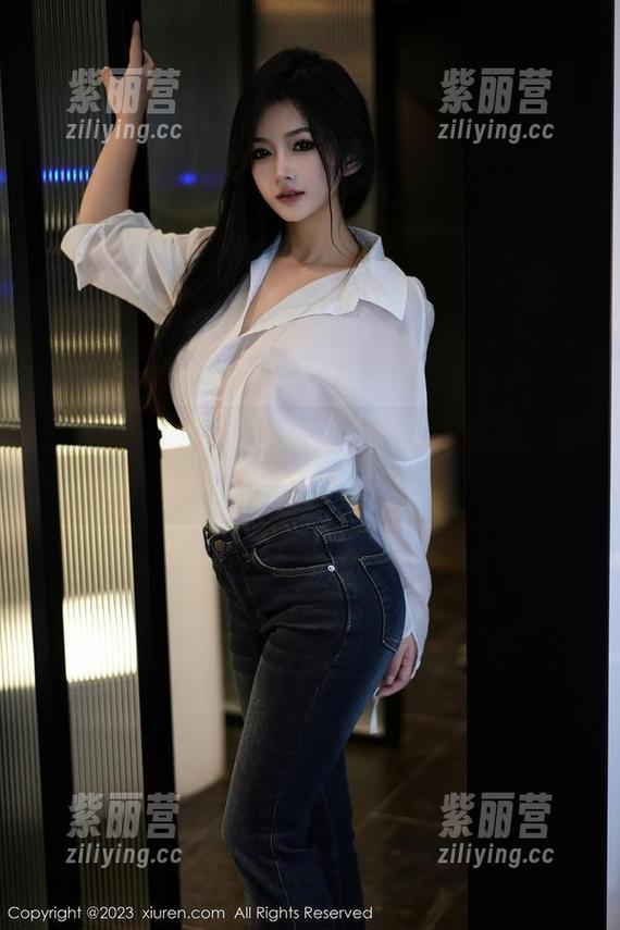 秀人网-林杉杉 秀人网 - 林杉杉在教室的全套作品里,谁说课堂只学知识?