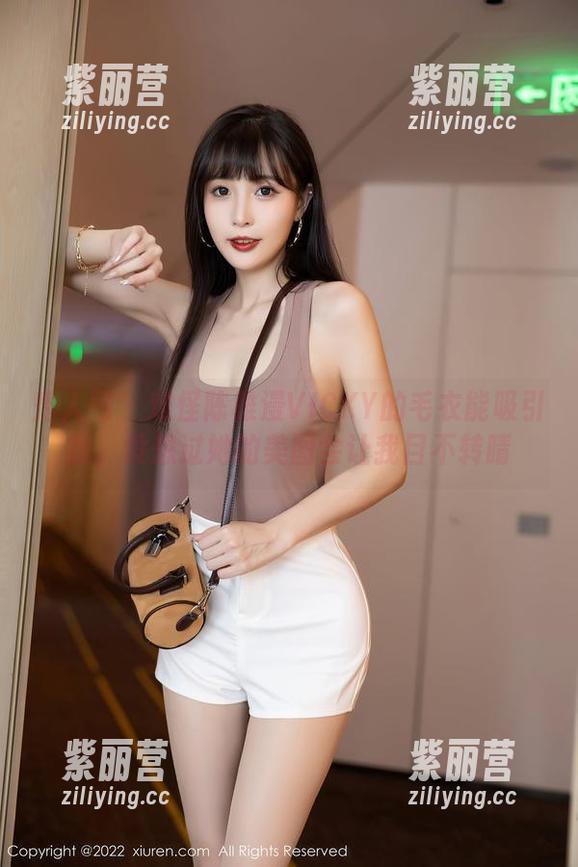 秀人网 - 难怪陈雅漫VICKY的毛衣能吸引我，没想过她的美图会让我目不转睛