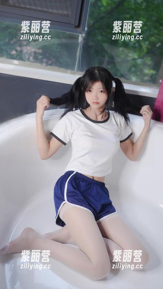 紧急企划-小奶糕Milky 紧急企划 - 这张图片里的小奶糕Milky,让我想起了某种温柔的甜点,谁要尝一尝?