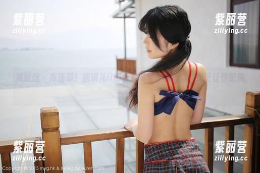 美媛馆-唐琪儿il 美媛馆 - 高清耶!唐琪儿il的那双美足分享给你,保证让你眼前一亮!