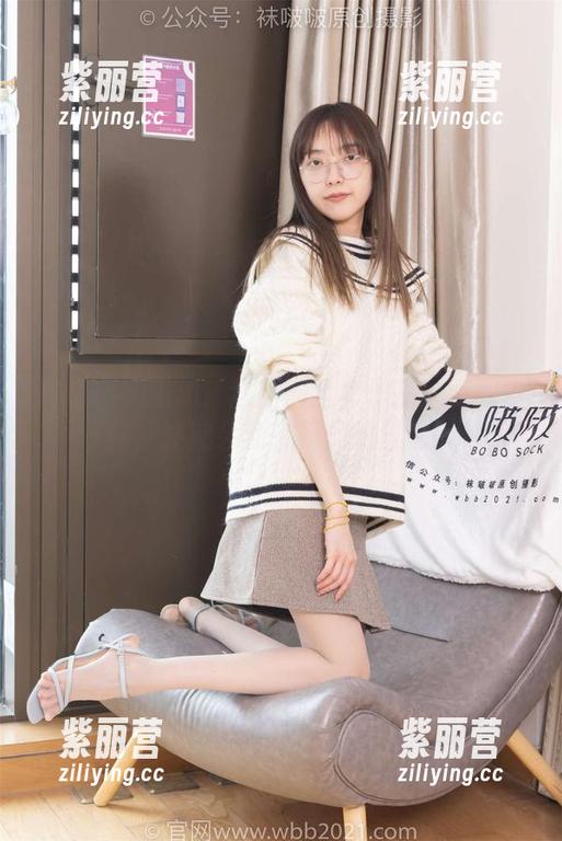 袜啵啵-甜甜圈 袜啵啵 - 激动!甜甜圈全套作品:两双皮鞋,注定会翻转我们的日常!
