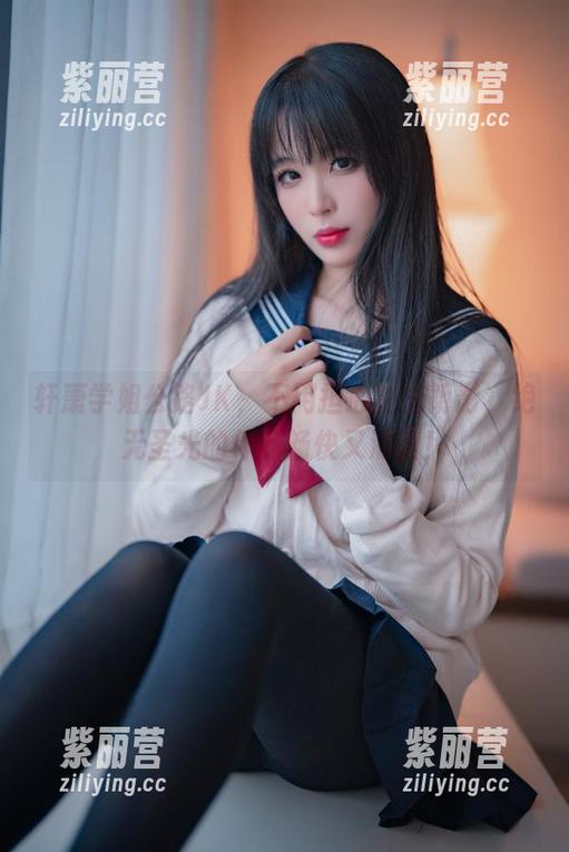 轩萧学姐 轩萧学姐公路JK,不用担心拍出阴影,绝无圣光的作品畅快又清新!