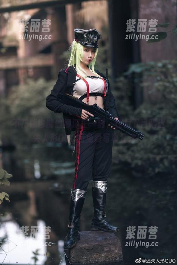 迷失人形QUQ 不花钱也能偷得浮生一刻,在月下目睹迷失人形QUQ的免费写真狂欢!